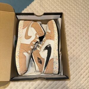 Jordan Mid 1